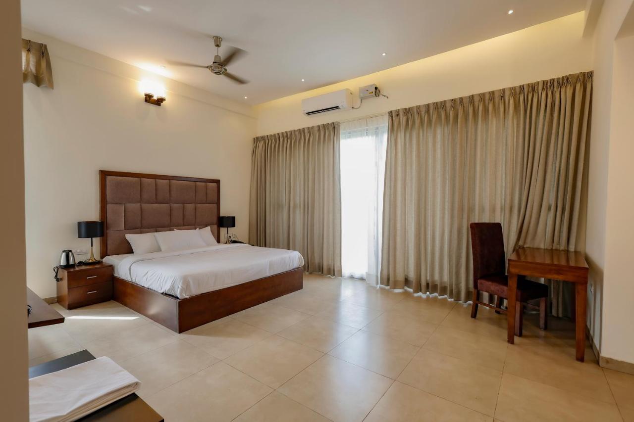 Falcon Suites Whitefield バンガロール エクステリア 写真